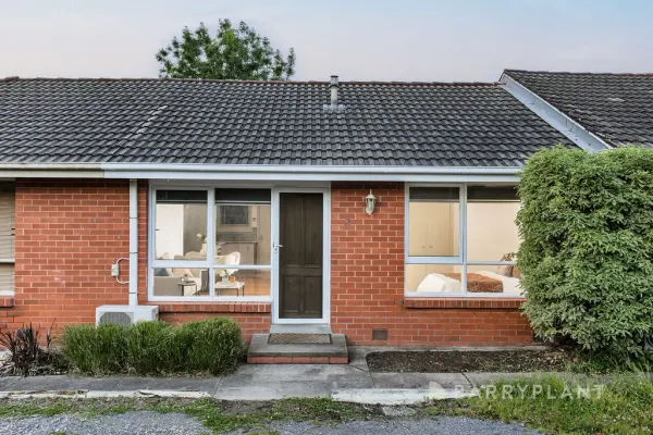 2/8 Simpson Road (1/14)