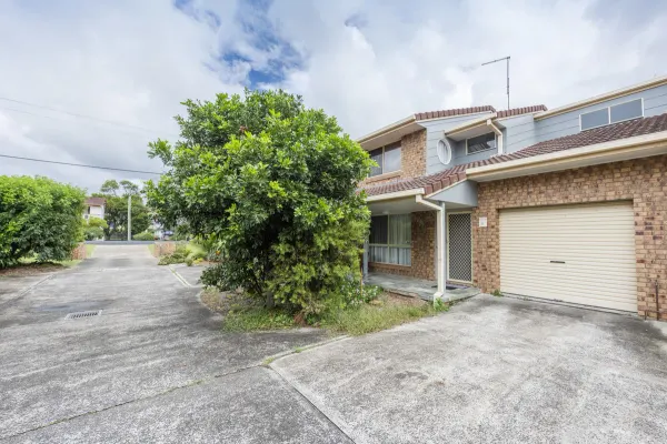 2/89 Charles Street (1/1)