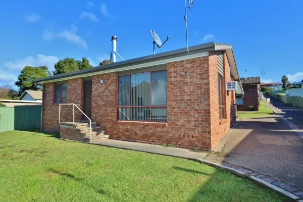 2/93 Imlay Street (1/14)
