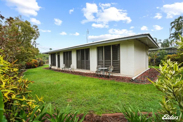 2 Cameron Crescent (1/20)
