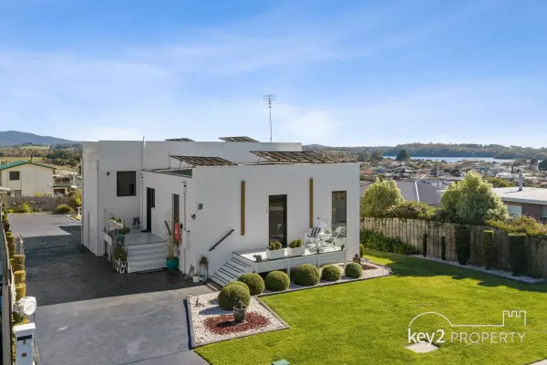 2 Cosgrove Court (1/24)