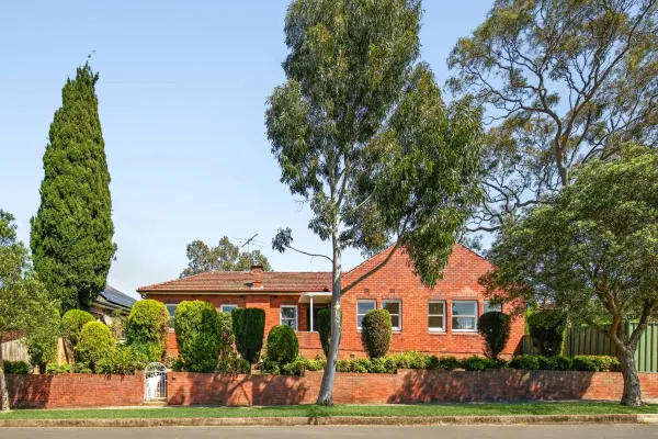 2 Dixson Avenue (1/14)
