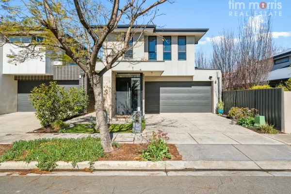 2 Oaks Drive (1/32)