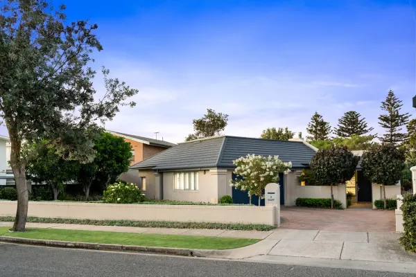 2 Surf Avenue (1/34)