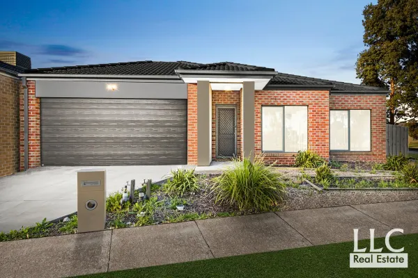 2 Waterhole Avenue (1/22)