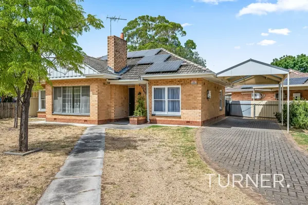 2 Whitelodge Road (1/13)