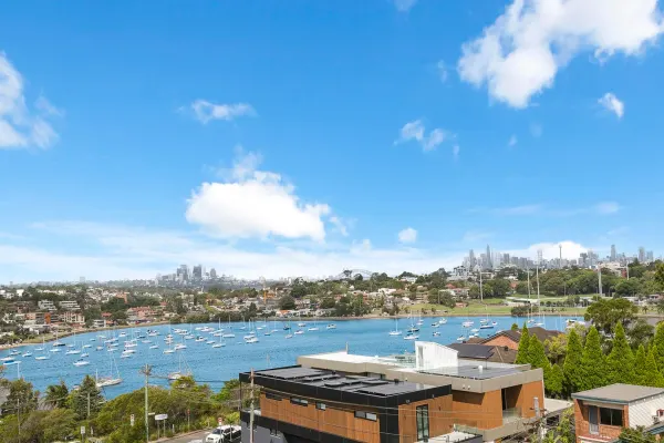 20/1 Bortfield Drive (1/11)