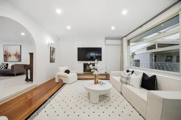 20 Barton Street (1/23)
