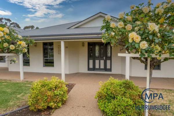 20 Bella Vista Drive (1/22)