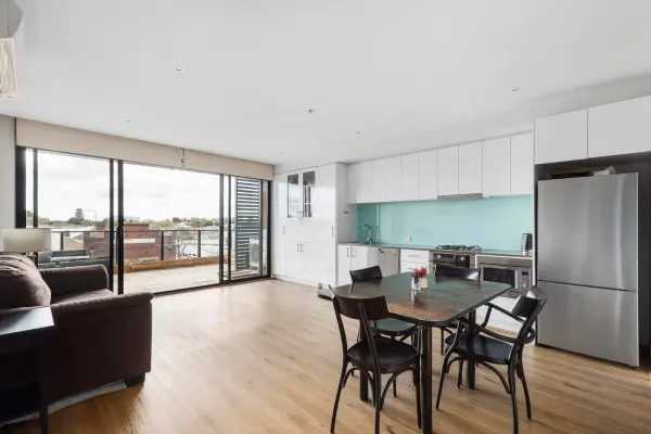 203/330 Lygon Street (1/11)