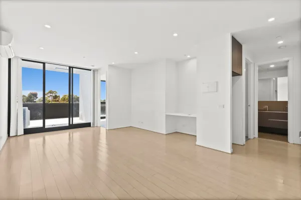 205/1 Foundry Road (1/12)