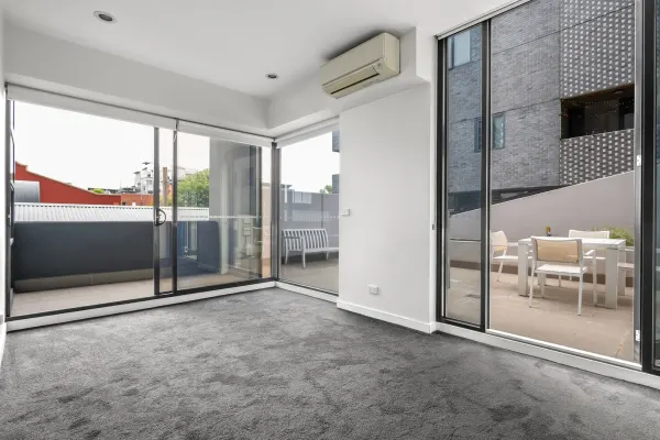 205/33 Batman Street (1/11)