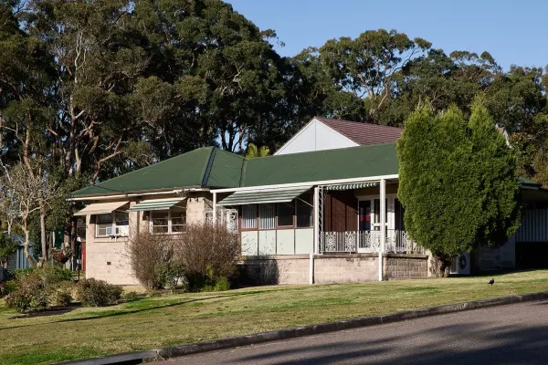 21 Lurnea Crescent (1/12)