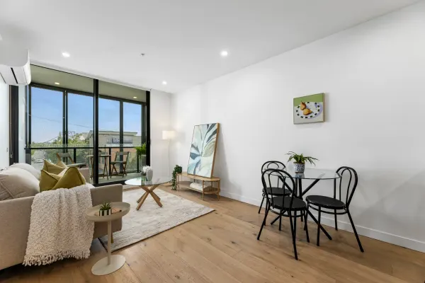210/277-279 Centre Road (1/15)