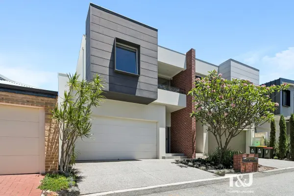 21A Easton Lane (1/25)
