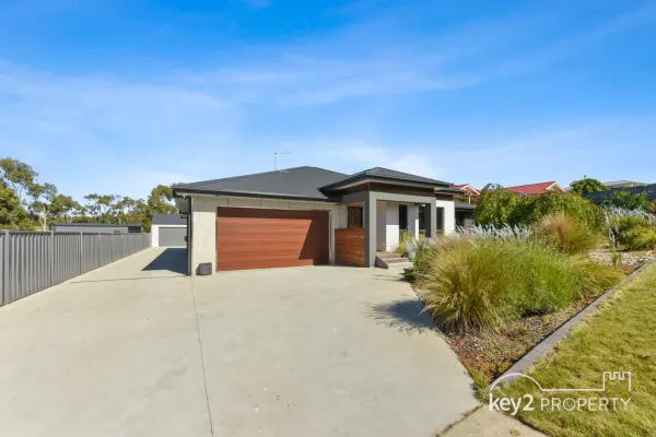22 Minerva Drive (1/26)