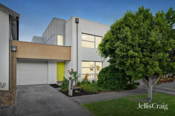 23 Beaconsfield Road (1/13)