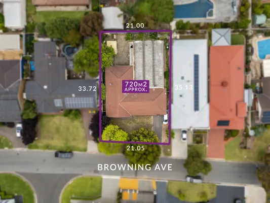 23 Browning Avenue (1/22)