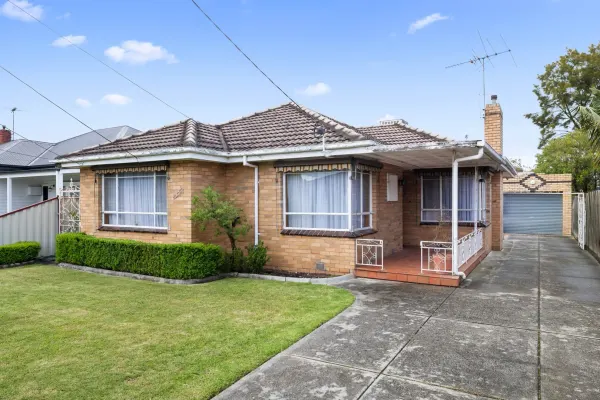 23 Lloyd Avenue (1/10)