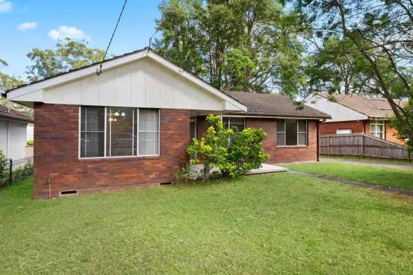 24 Myrtle Street (1/9)