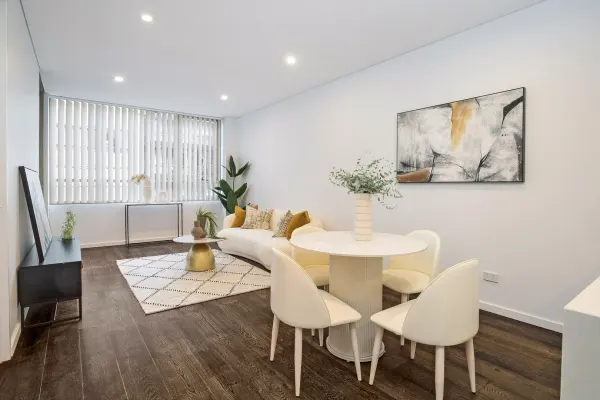 2411/2 Mentmore Avenue (1/11)