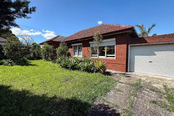 244 King Georegs Road (1/8)