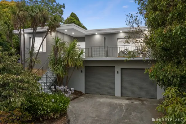 25 Jeffrey Drive (1/16)