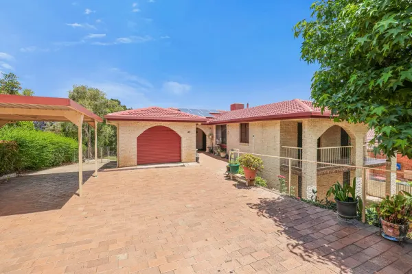 25 Monteray Street (1/1)