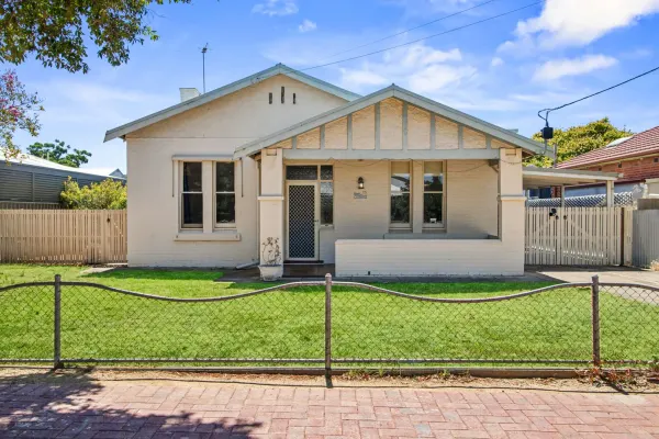 25 Rowell Crescent (1/16)