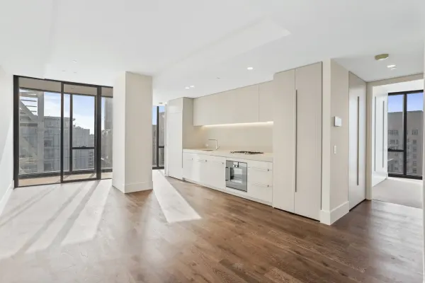 2504/1 Almeida Crescent (1/23)