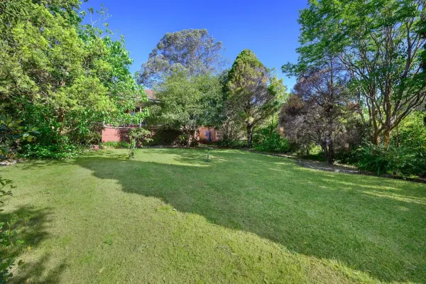 26 Todman Avenue (1/11)