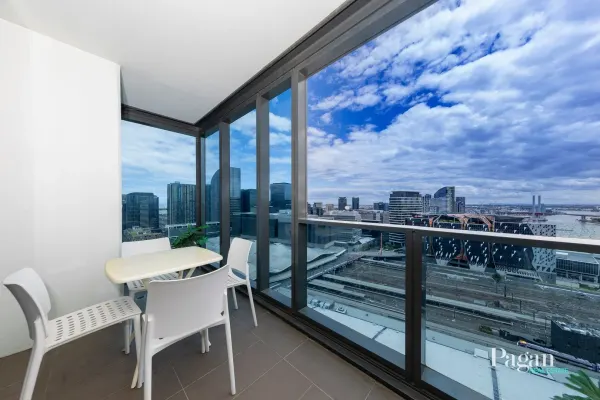 2611/220 Spencer Street (1/19)