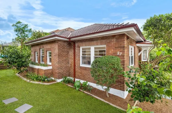27 Camira Street (1/14)