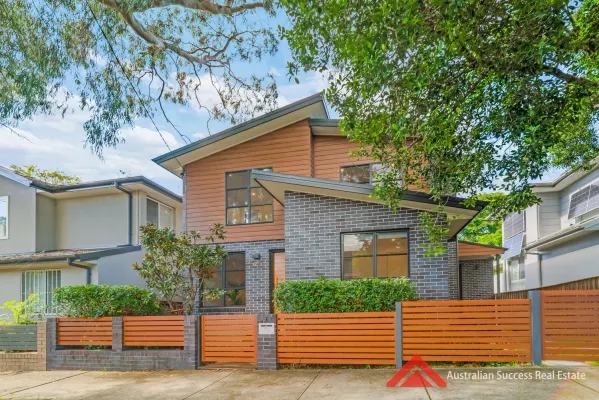 27 Cromwell St (1/37)