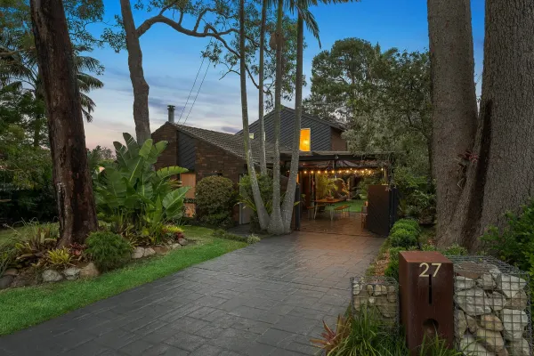 27 Hilda Street (1/21)