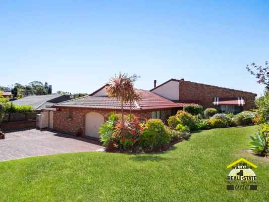 27 Kittyhawk Crescent (1/16)