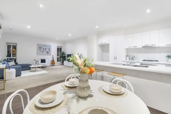 27 Sunridge Drive (1/18)