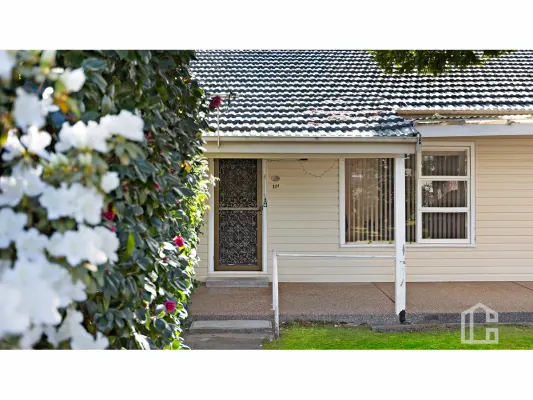 27A Wilson Way (1/1)