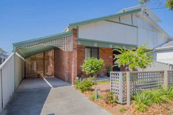 28A Harle Street (1/27)