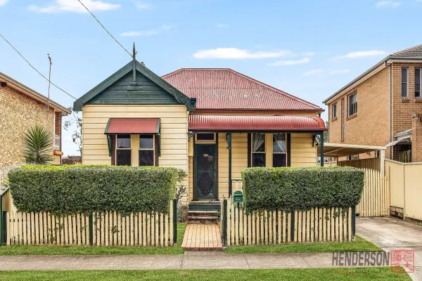 29 Carruthers Street (1/10)