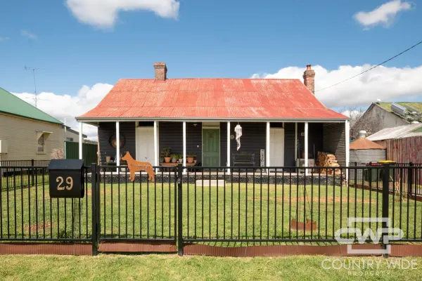 29 Irby Street (1/3)