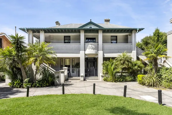 3/10 Tennyson Street (1/10)