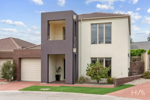 3/28 Landsborough Avenue (1/18)