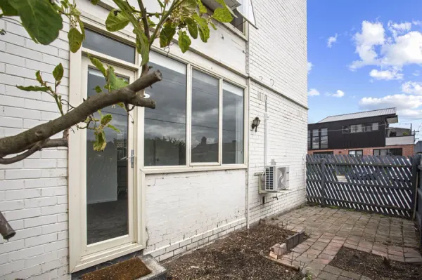 3/305 Brunswick Road (1/11)
