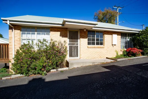 3/31 Connaught Crescent (1/24)