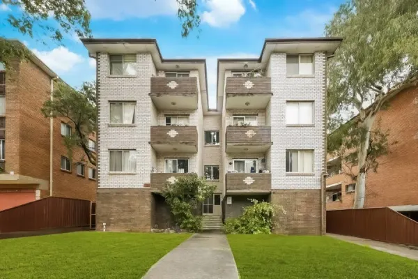 3/4-6 Nagle Street (1/8)