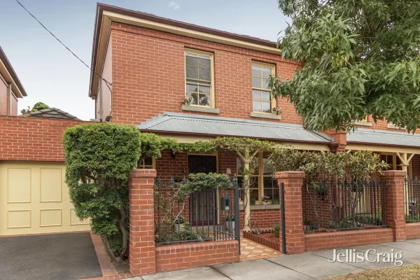 3/8 James Street (1/13)