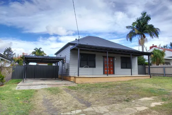 3 Gordon Avenue (1/8)