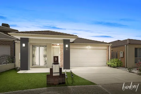3 Hollington Drive (1/11)