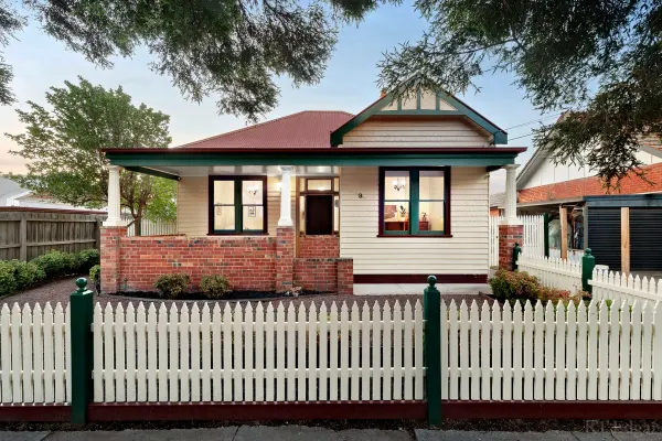 3 Hurlstone Avenue (1/12)